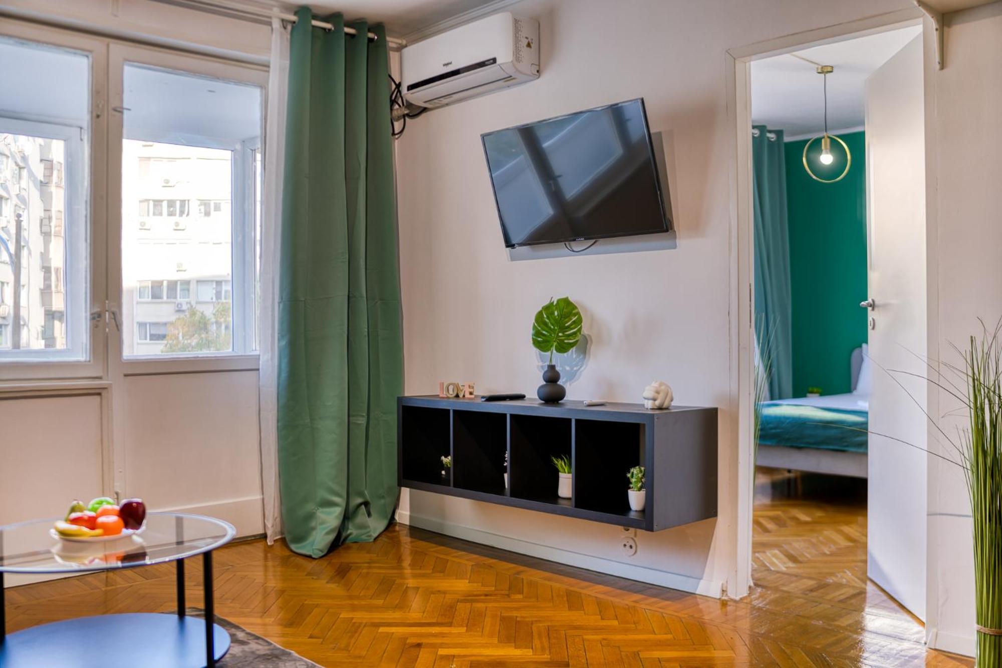 Hacienda Royal Palace - Central Designer Apartment Bucureşti Ngoại thất bức ảnh